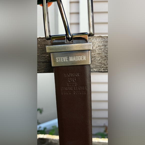 Dark brown Steve Madden genuine leather belt size 36 - Picture 3 of 4